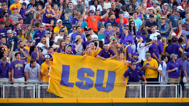lsu-baseball-dads-save-florida-fan.jpeg